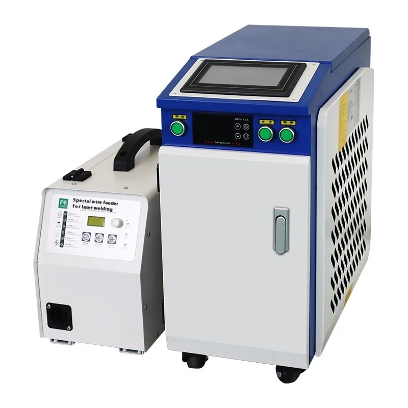 Industrial Laser Rust Removal Machine - 高出力のハンディ型産業用レーザー加工機。ステンレス鋼板や鉄板の錆除去、およびスポット溶接に使用。