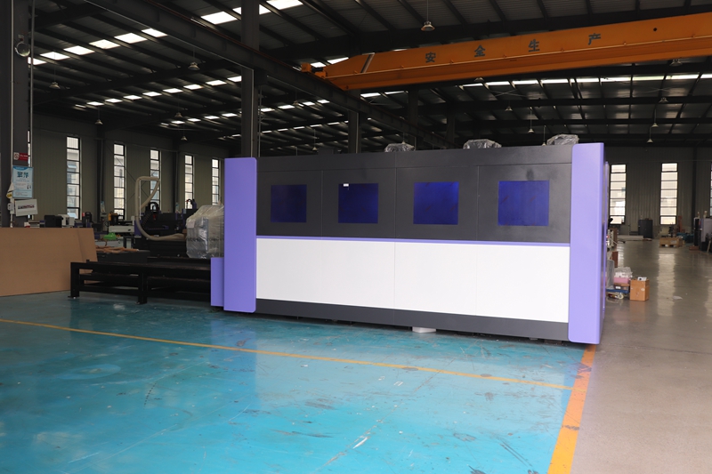 Industrial Laser Metal Cutting Machine - 工業用ファイバーレーザー金属切断機,交換プラットフォーム,完全密閉型,3015, 6000ワット