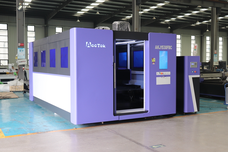 工業用ファイバーレーザー金属切断機,交換プラットフォーム,完 - Industrial Laser Metal Cutting Machine のレビューと価格